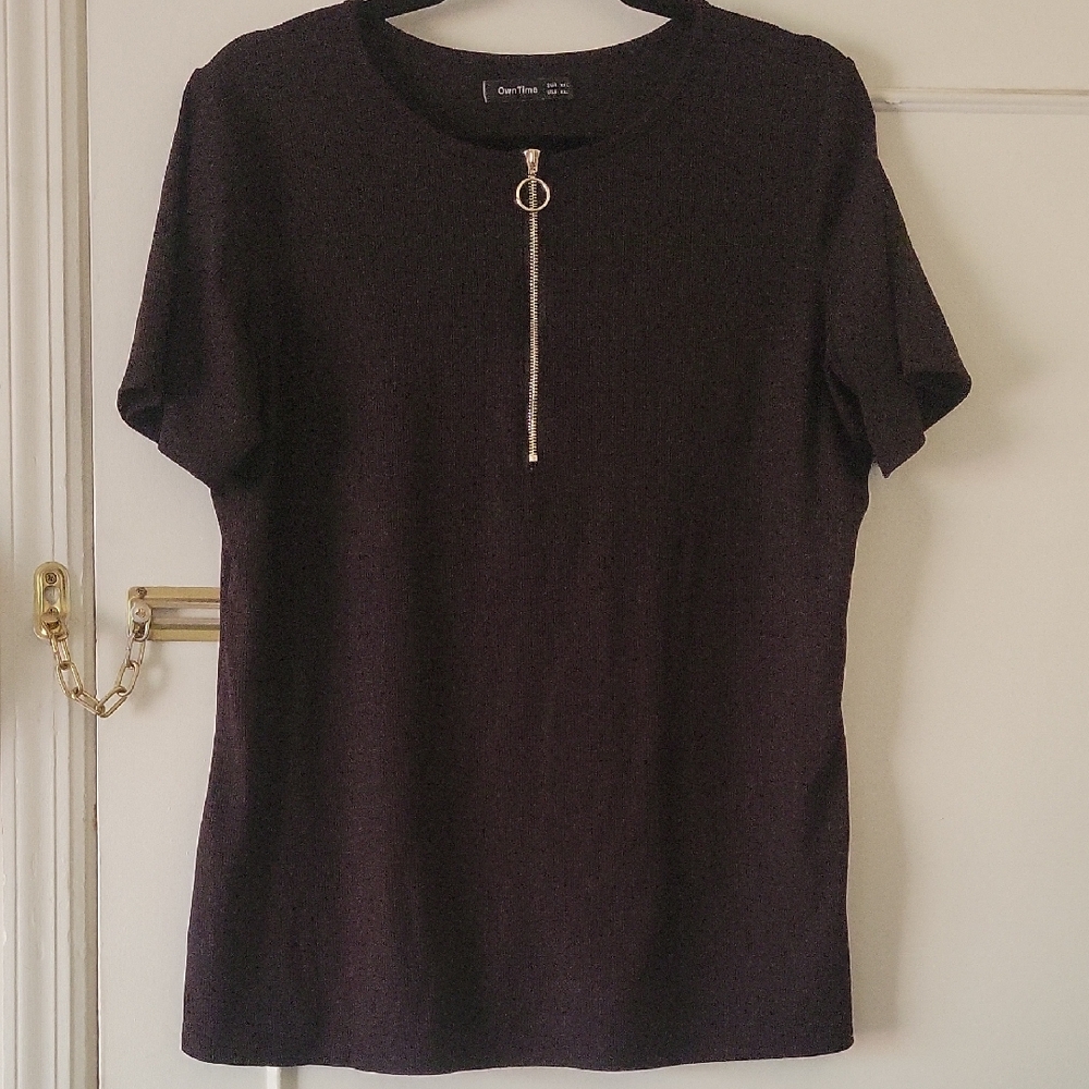 Chic Black Short Sleeve Top with Zipper by Abrand